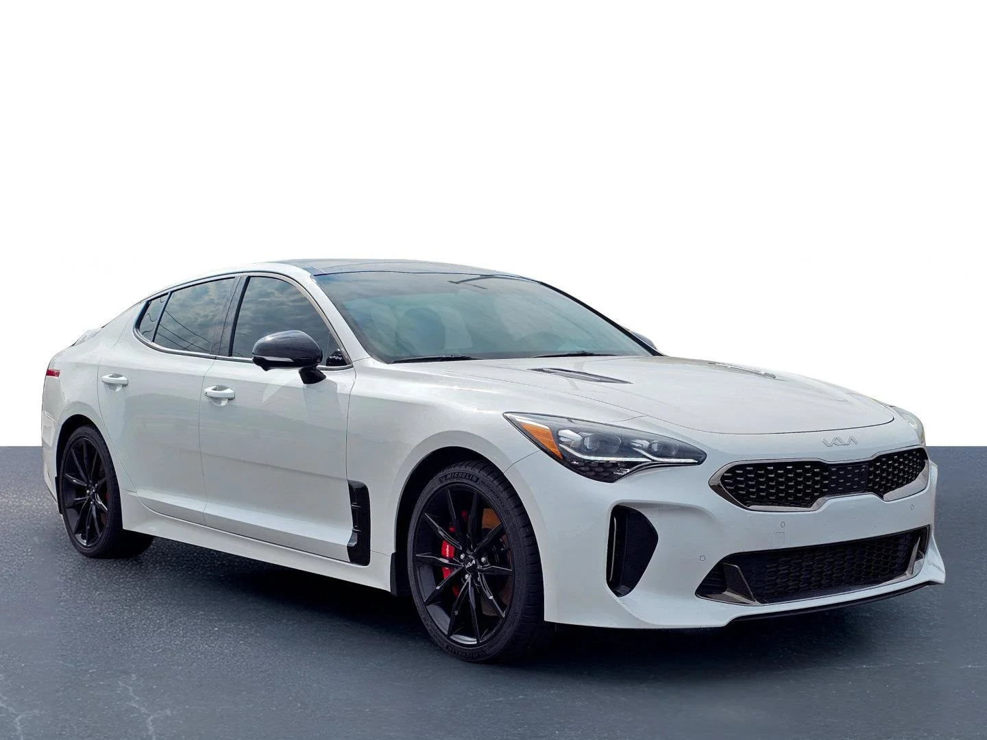 Used 2022 Snow White Pearl Kia GT2 image 6