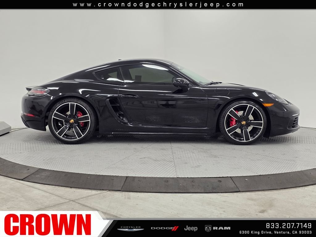 Used 2021  Porsche S image 8