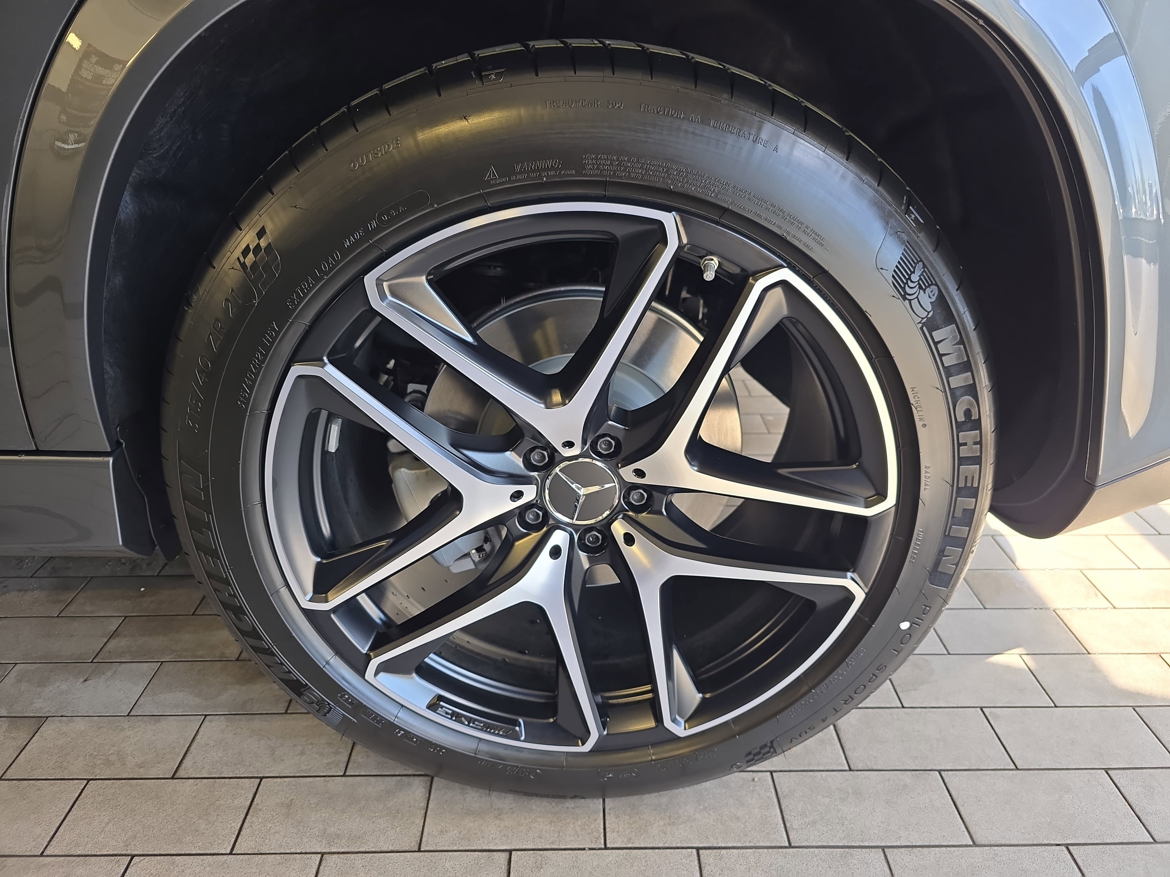 New 2026 Selenite Grey Metallic Mercedes-Benz AMG® GLE 53 4MATIC+ SUV image 36