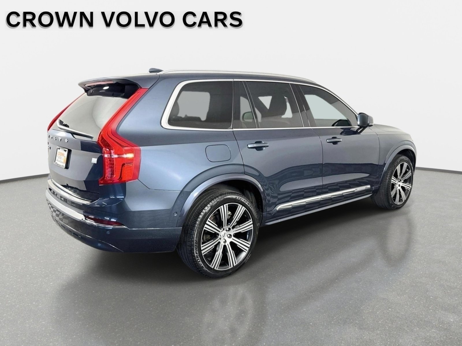 Used 2024 Denim Blue Metallic Volvo Ultimate Bright Theme image 5