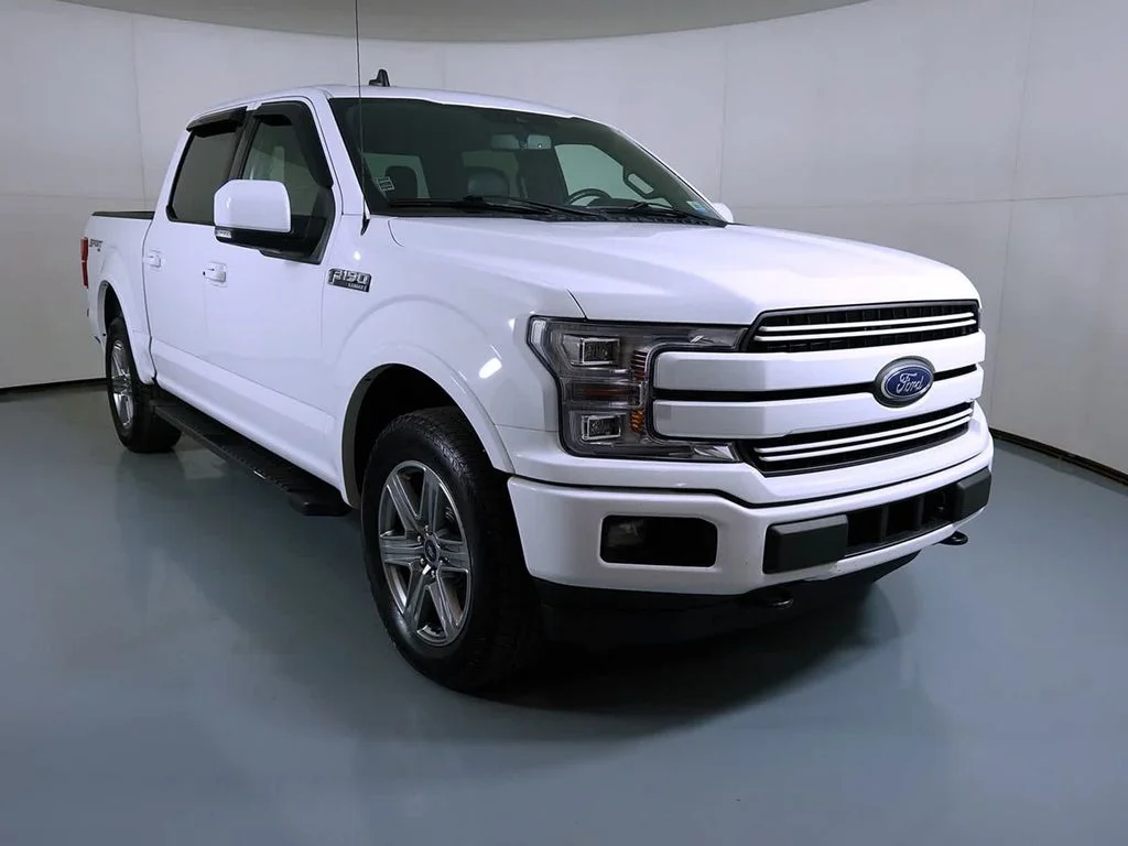 Used 2019 White Ford Lariat image 1