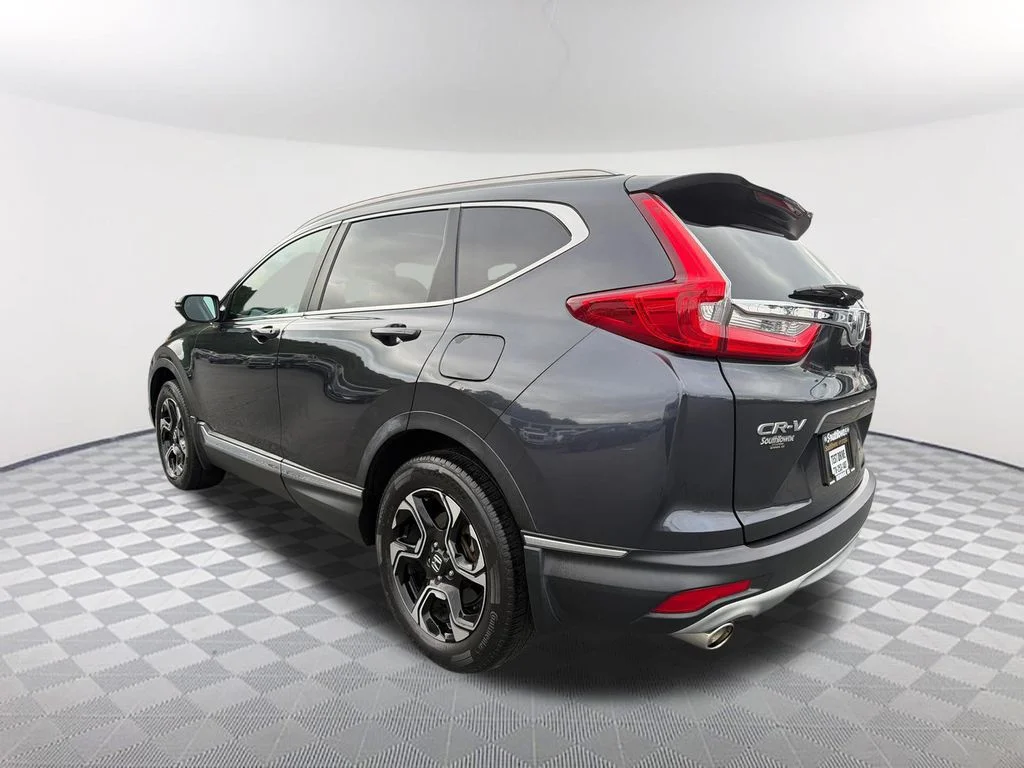 Used 2018 Black Honda Touring image 7