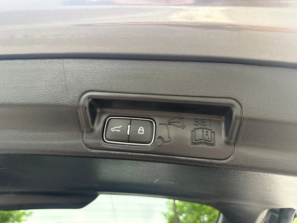 Used 2022 Gray Ford XLT image 28