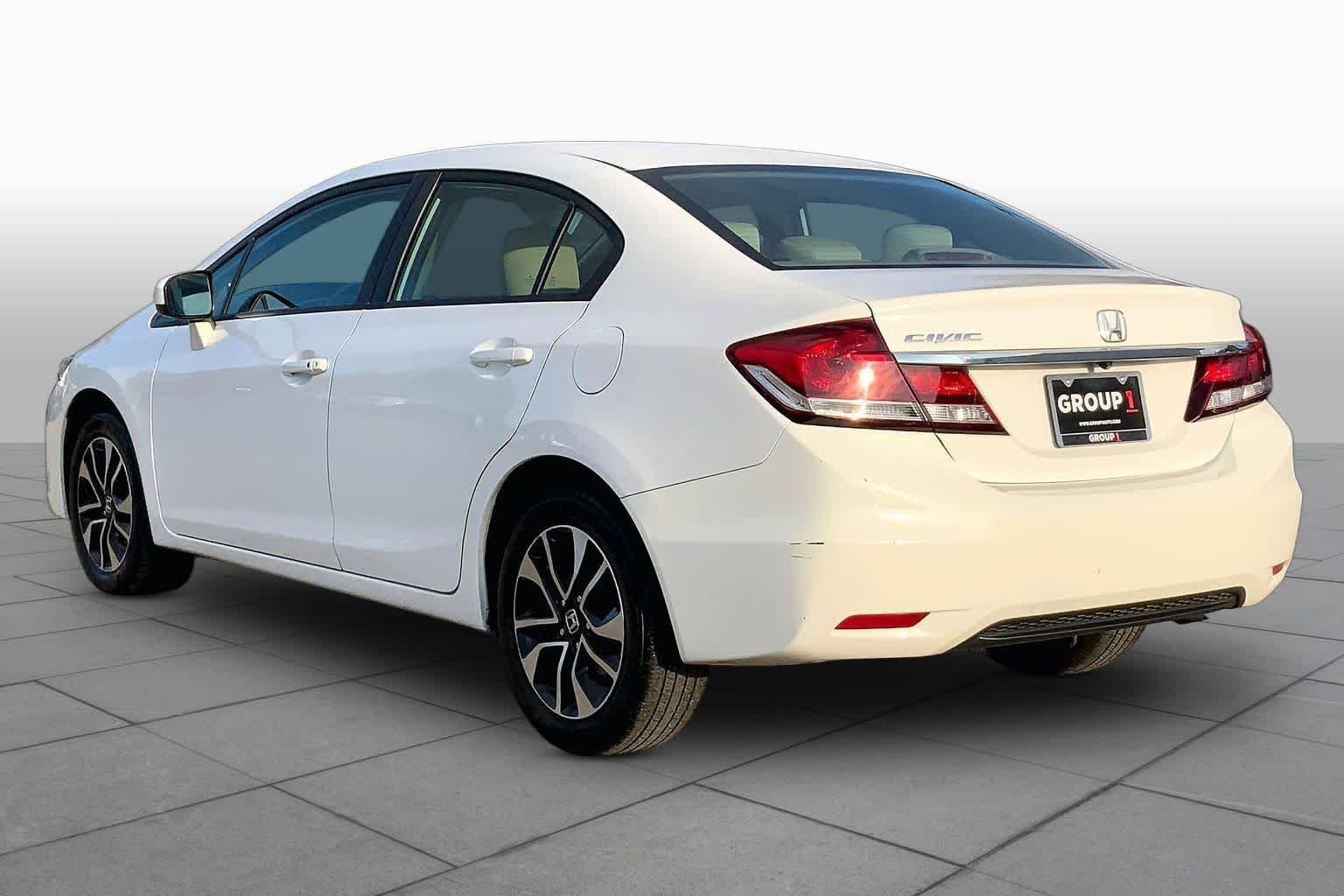 Used 2015 Taffeta White Honda EX image 11