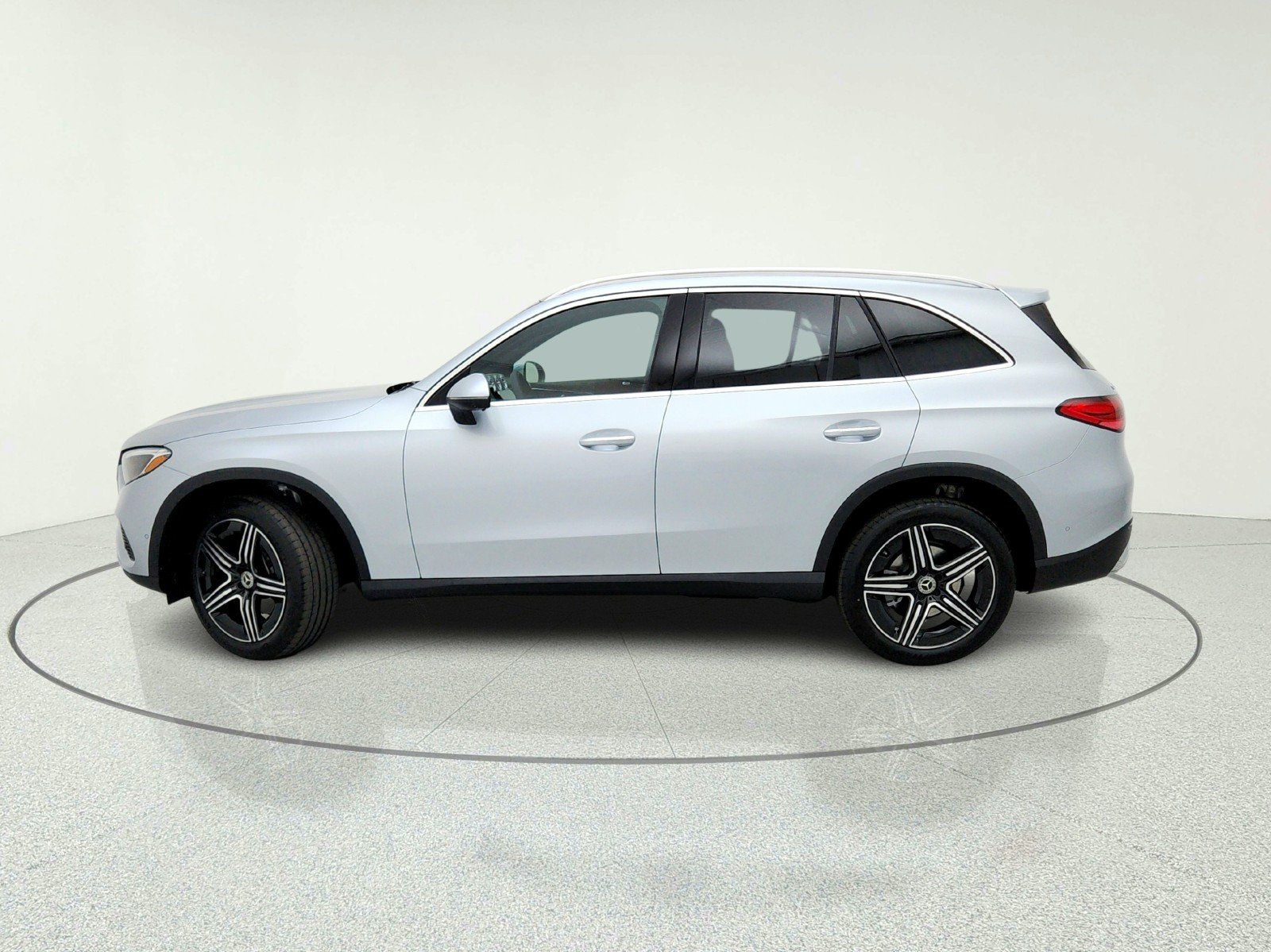 New 2026 Cirrus Silver Metallic Mercedes-Benz GLC 300 SUV image 14