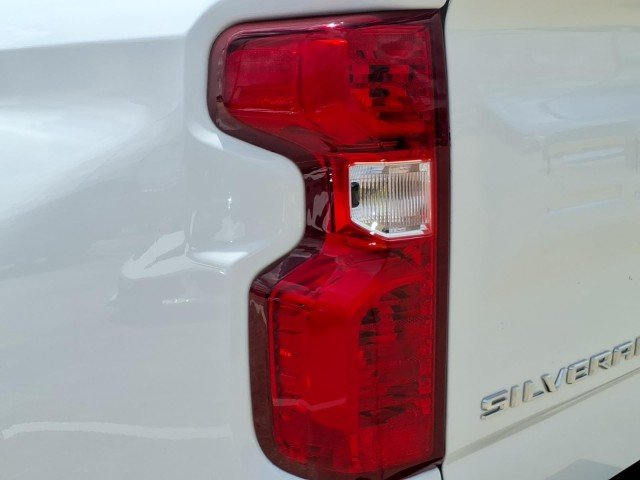 Used 2019 SUMMIT WHITE Chevrolet LT image 10