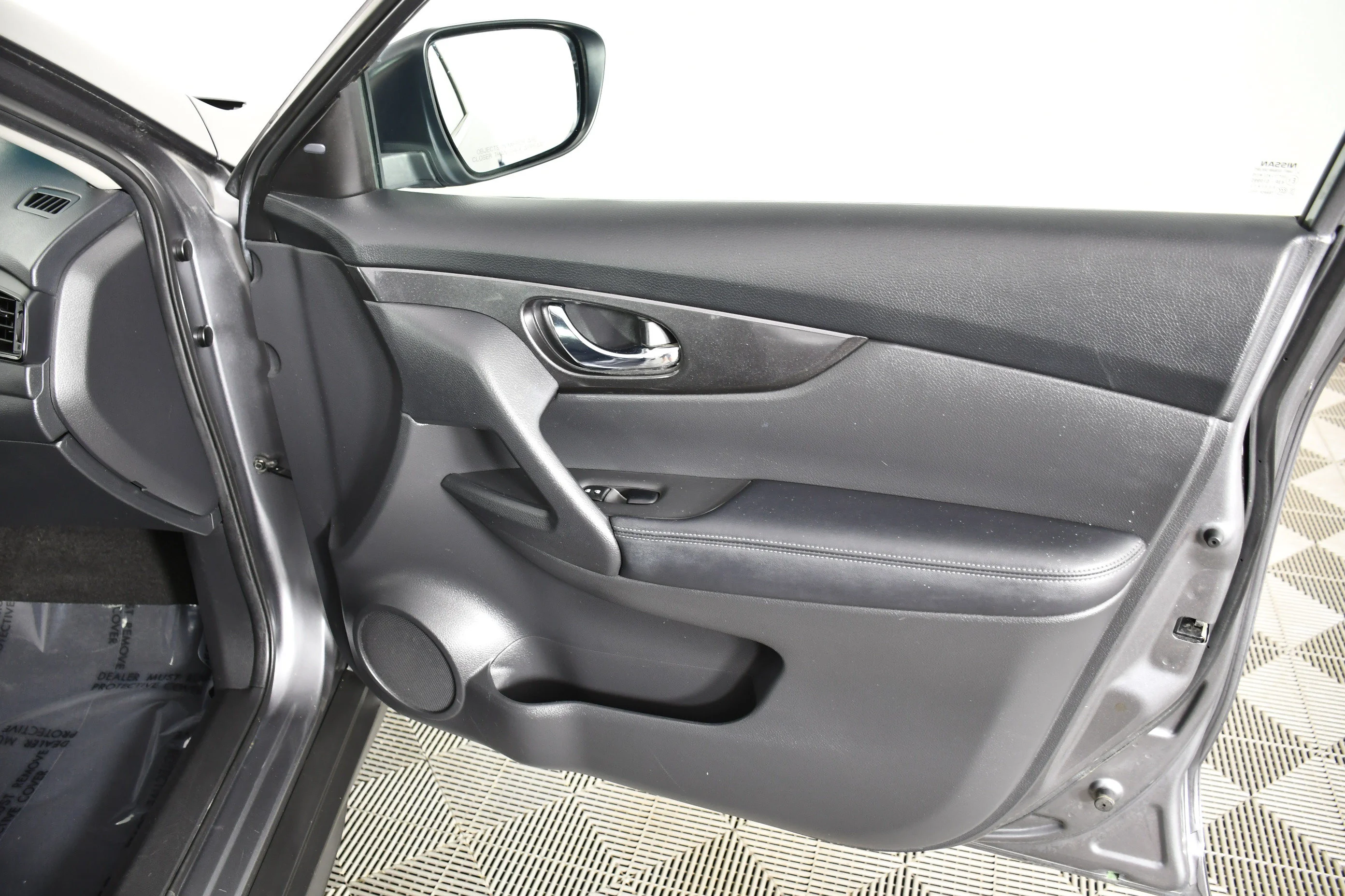 Used 2018 Gun Metallic Nissan SV image 39