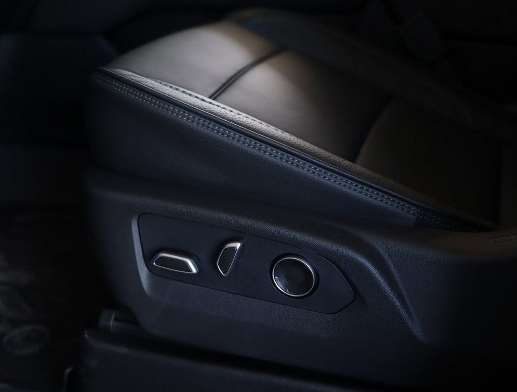2026 GMC Yukon XL Denali - Photo 25