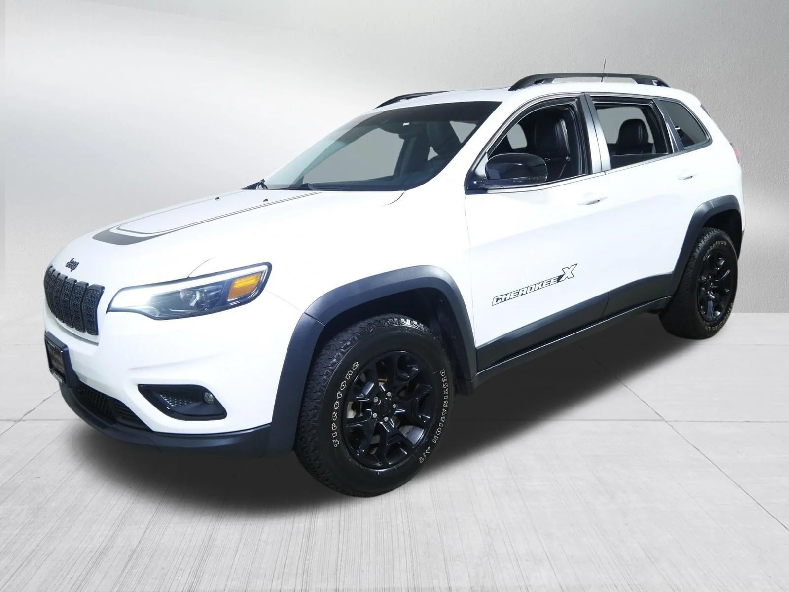 Used 2022 Bright White Clearcoat Jeep X image 3