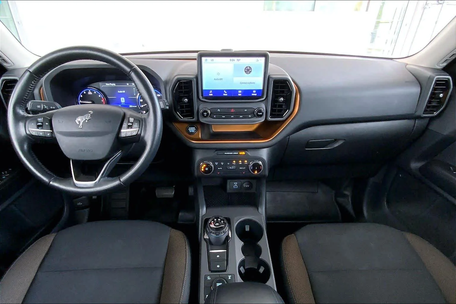 Used 2022 Oxford White Ford Badlands image 16