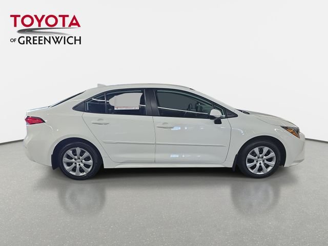 Used 2022 Toyota Corolla LE with VIN 5YFEPMAE8NP310560 for sale in Greenwich, CT