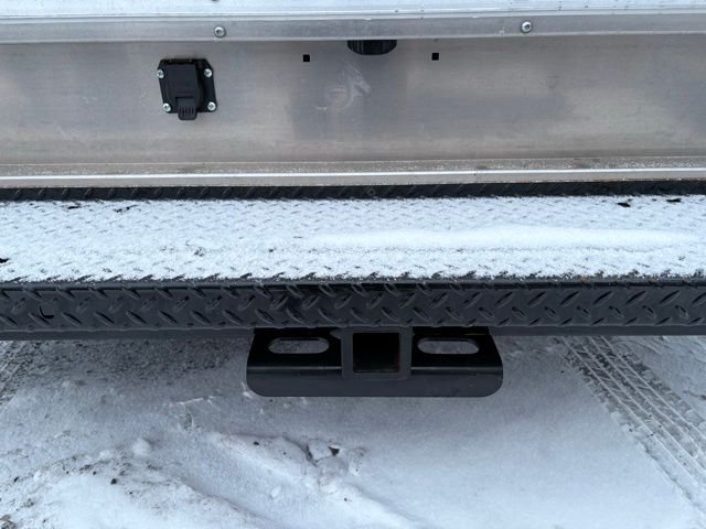 New 2026 Oxford White Ford E-350 SRW image 9