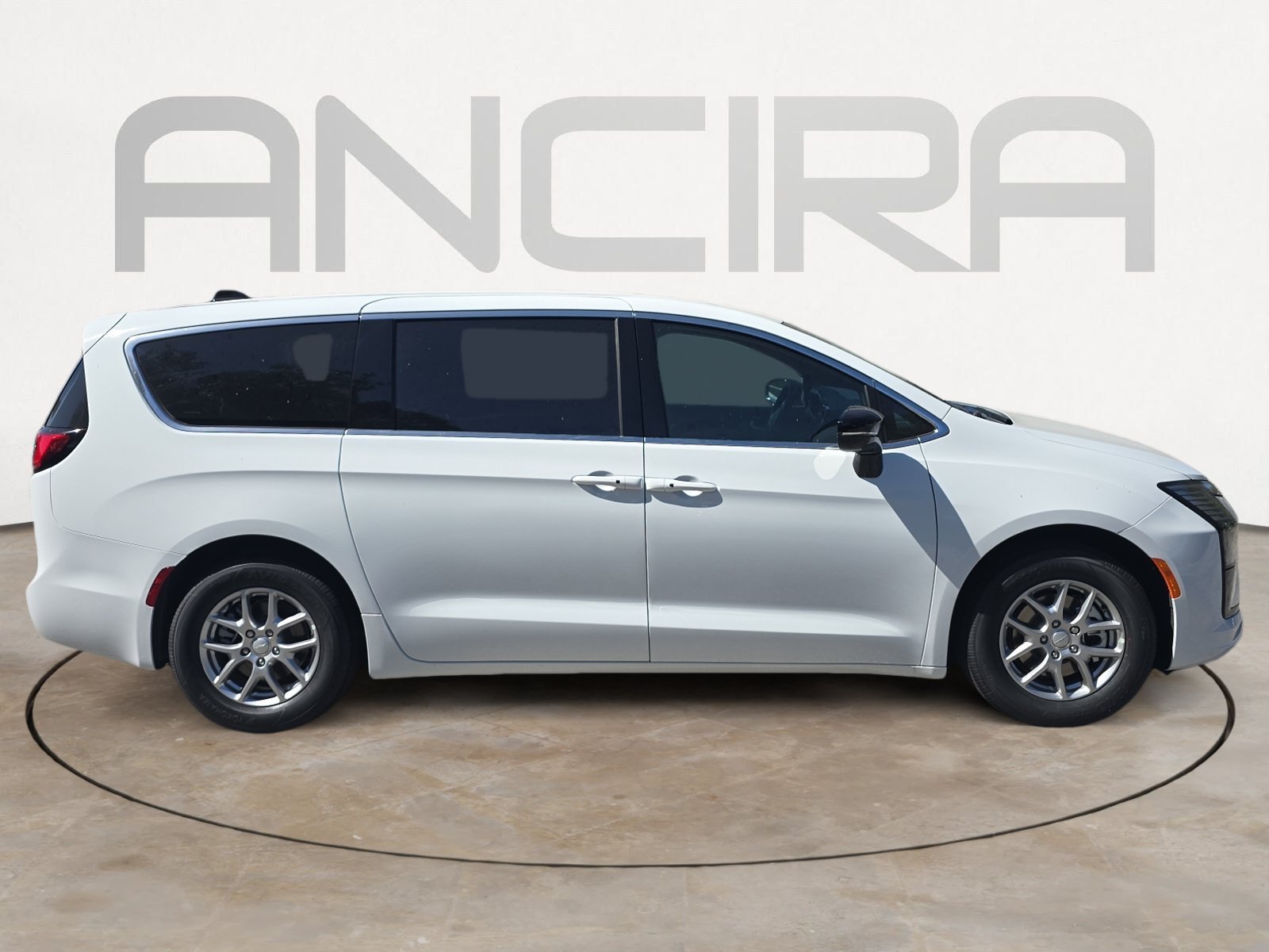 New 2027 Bright White Clearcoat Chrysler Select image 11