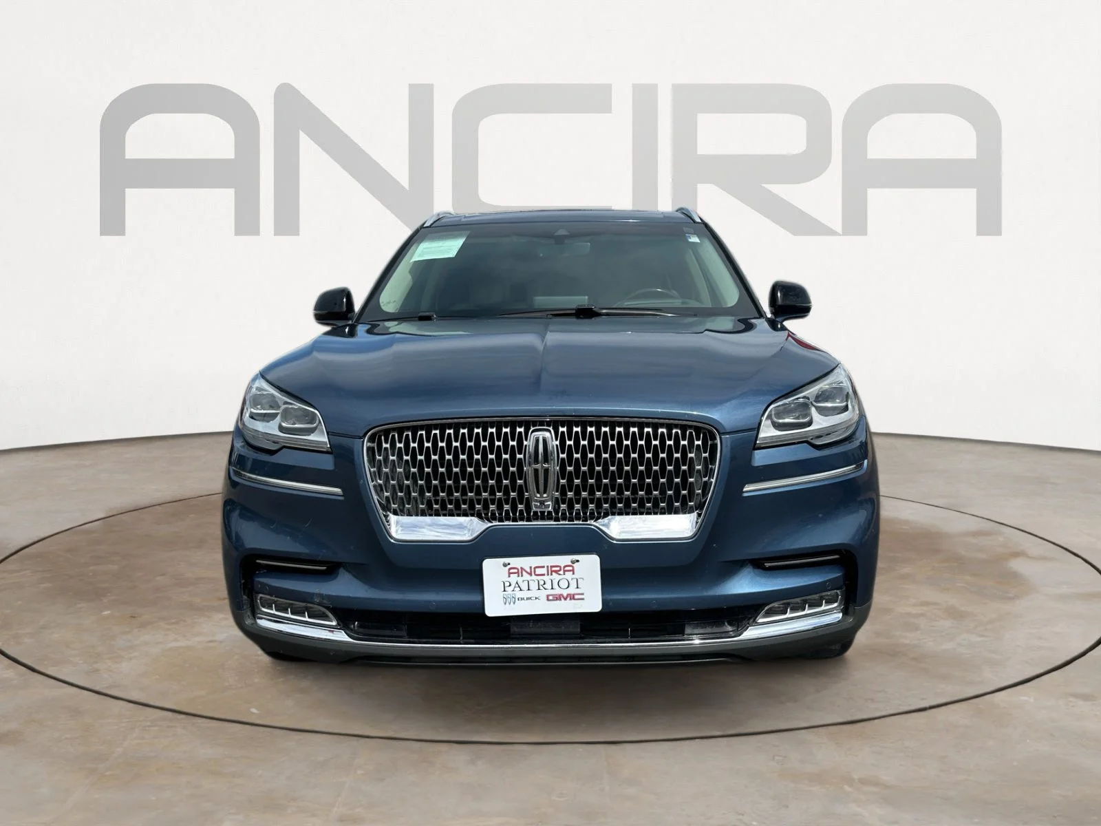 Used 2020 Blue Diamond Metallic Lincoln Reserve image 5