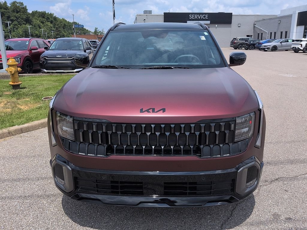 New 2027 Magma Red Matte Kia X-Line S image 3