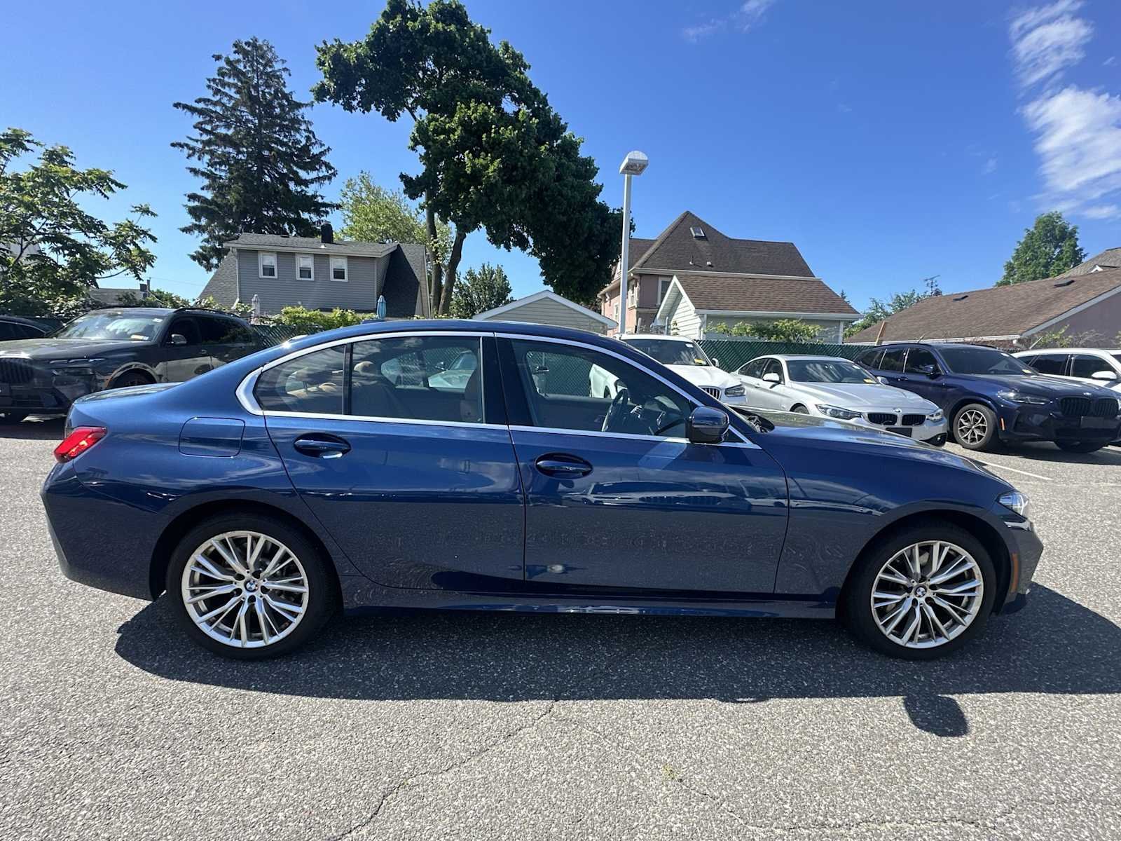 2024 BMW 3 Series 330i - Photo 6