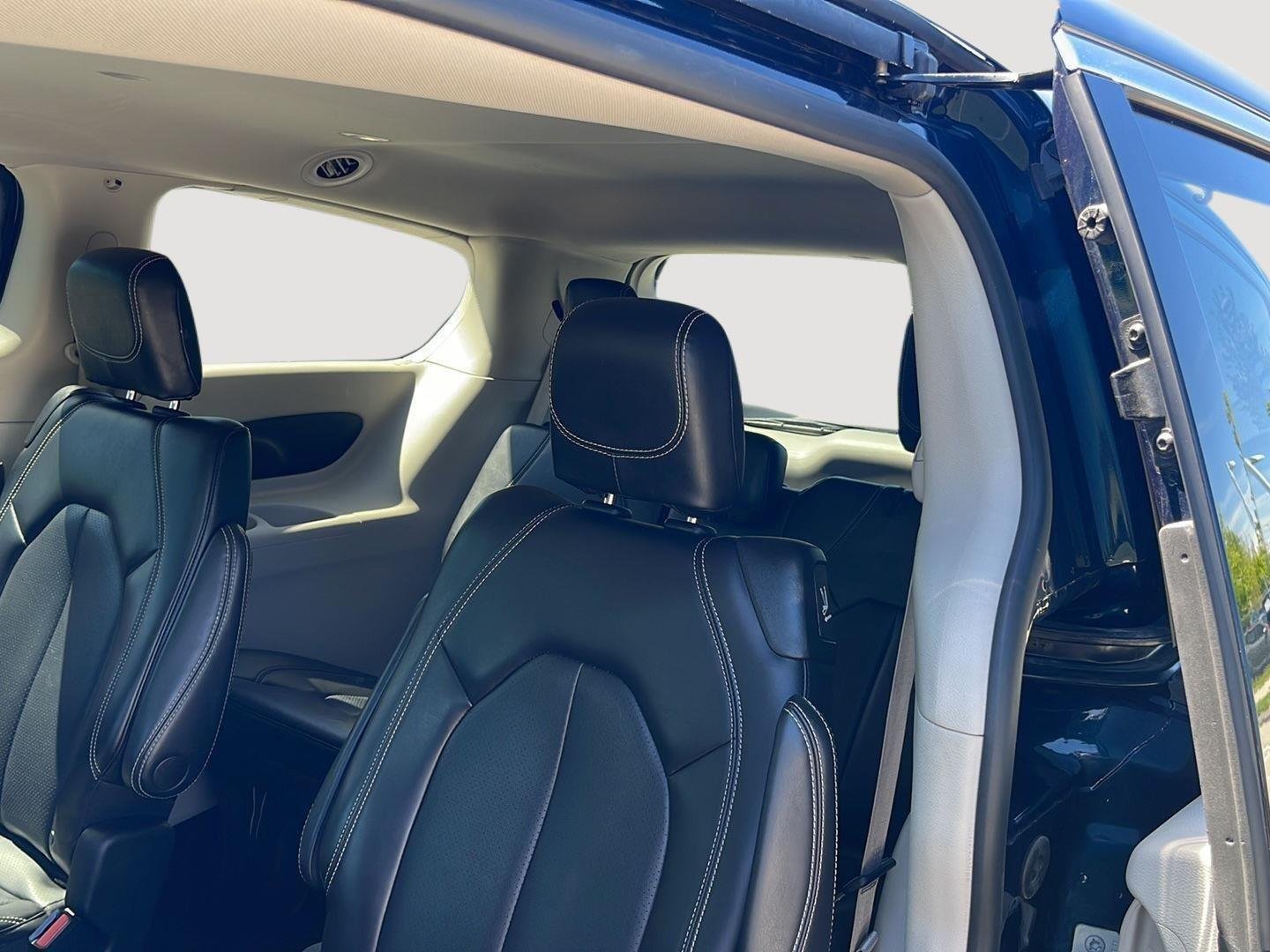 2023 Chrysler Pacifica Touring L - Photo 28