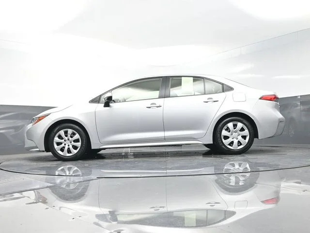 2022 Toyota Corolla LE - Photo 40