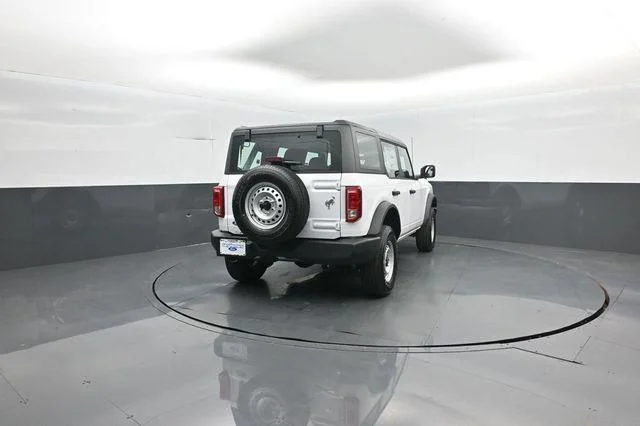 New 2026 Oxford White Ford Base image 7