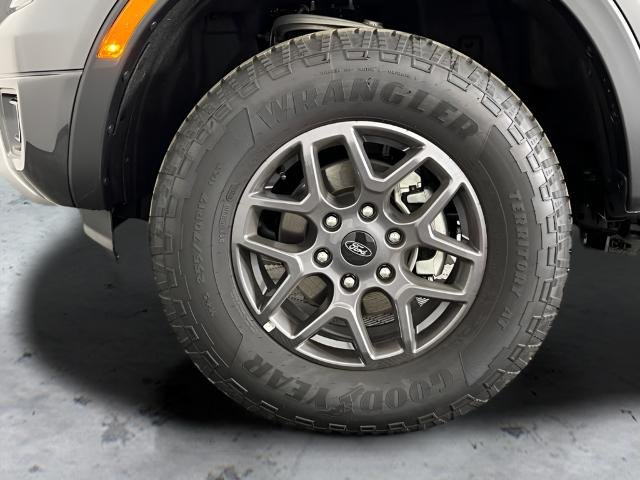 New 2026 Carbonized Gray Metallic Ford XLT image 38