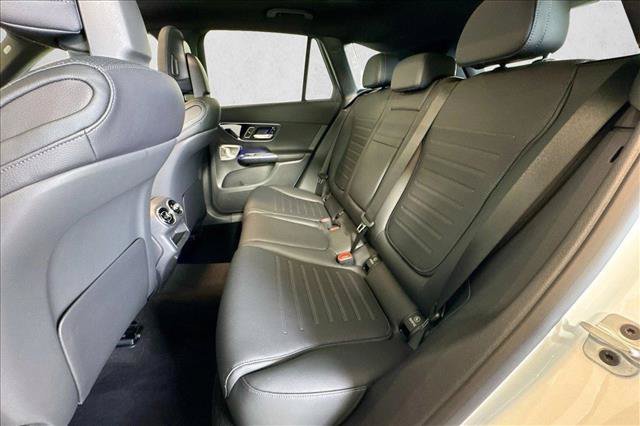 New 2026 Polar White Mercedes-Benz GLC 300 image 52