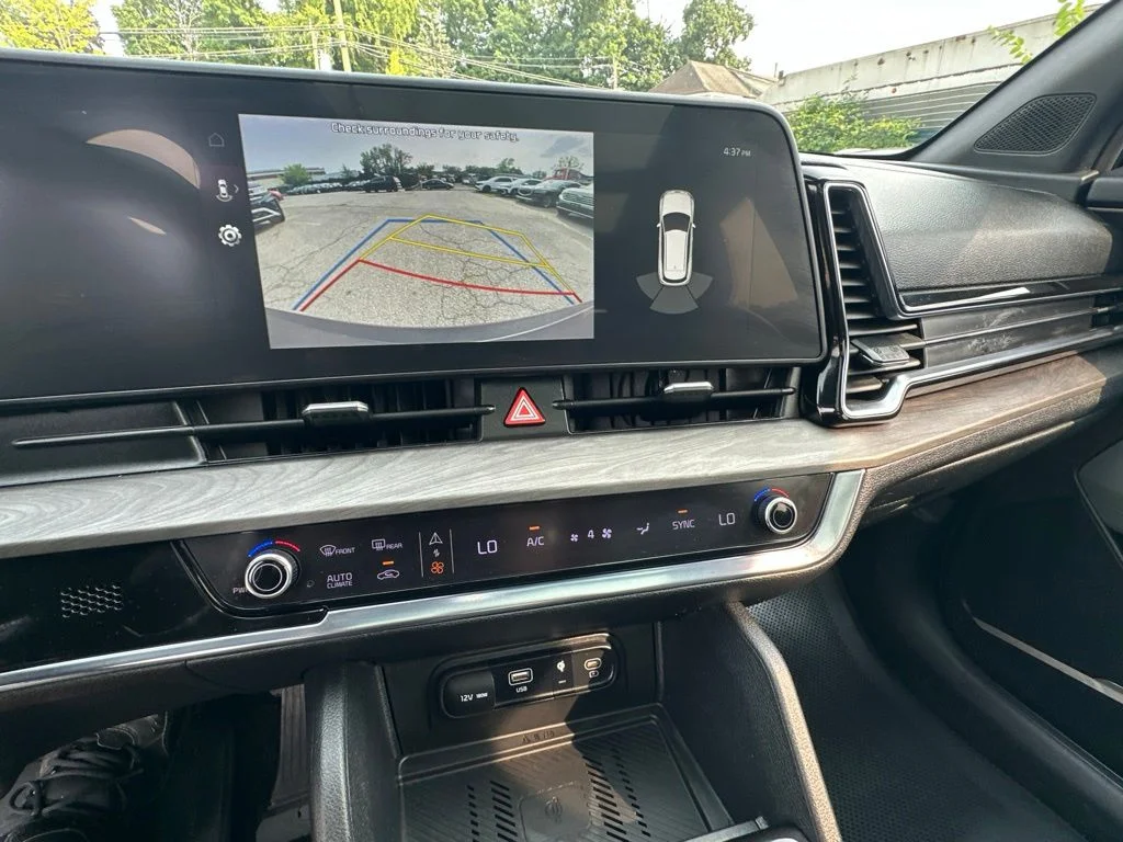 Used 2023 Black Kia X-Line image 21
