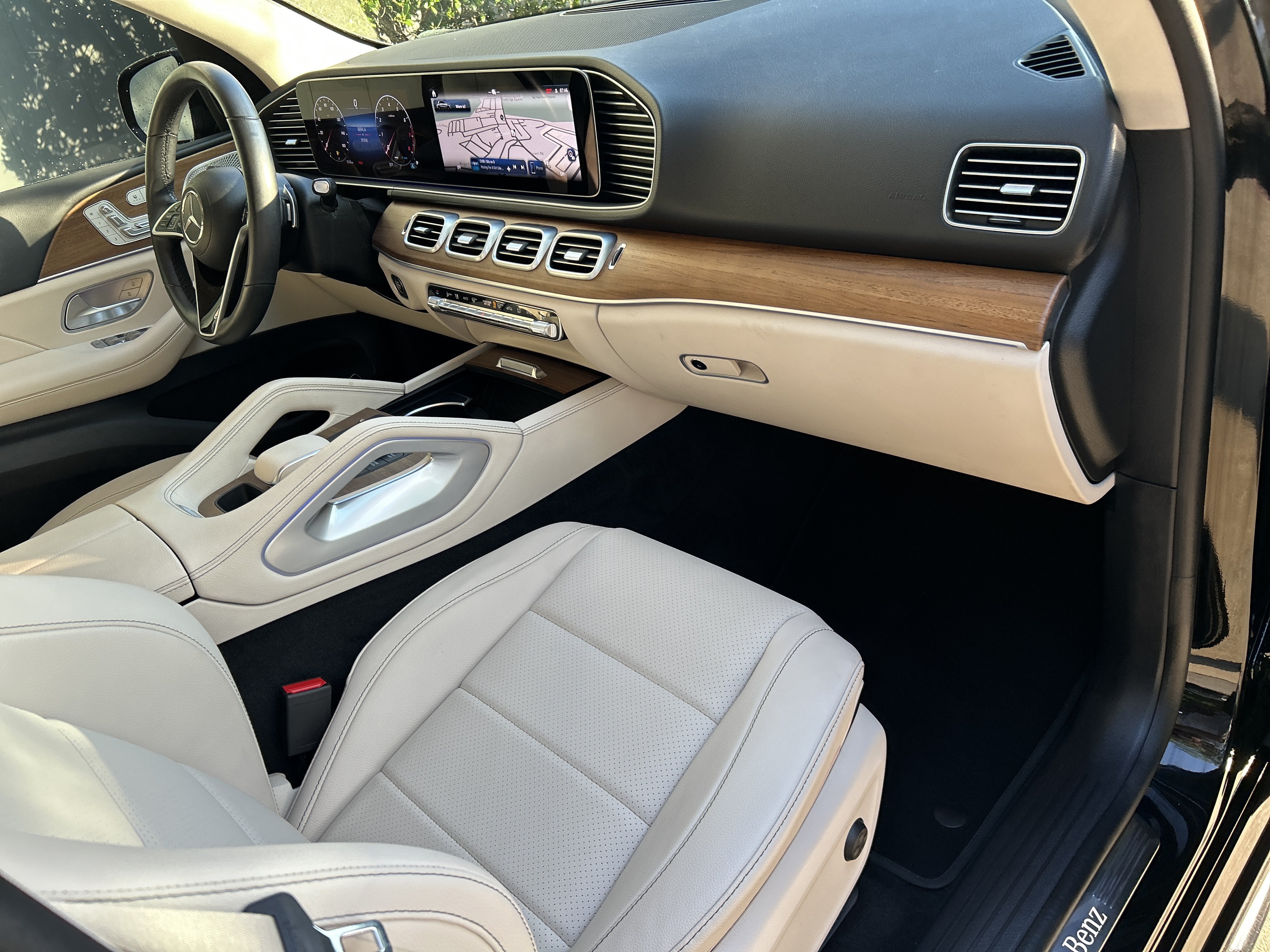 Certified Used 2024 Black Mercedes-Benz GLE 350 4MATIC® SUV image 47