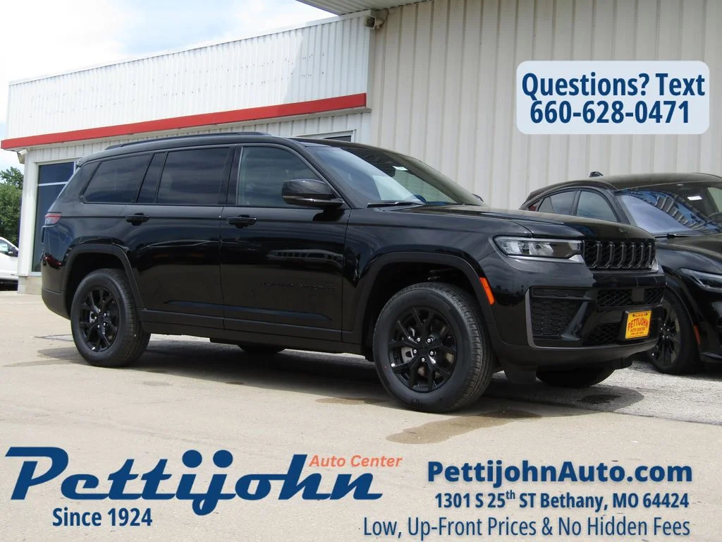 New 2026 Diamond Black Crystal Pearlcoat Jeep Altitude image 1