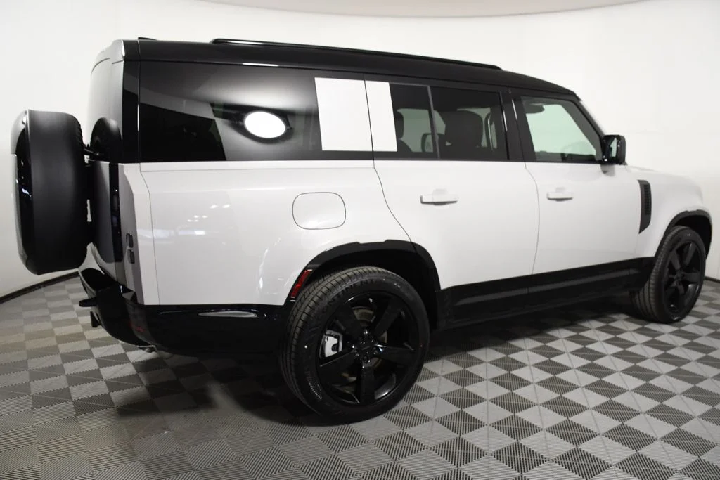 New 2026 Borasco Grey Land Rover X-Dynamic SE image 7