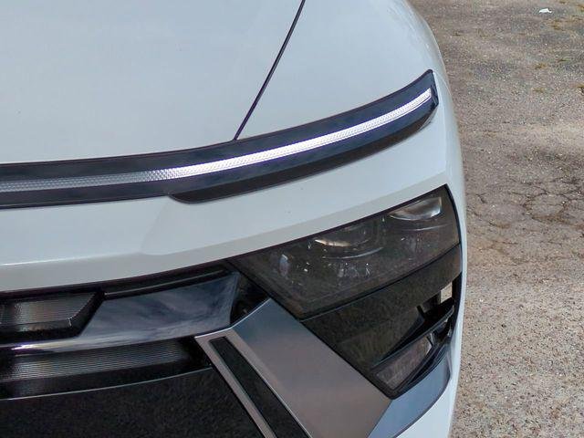 New 2026 White Hyundai SEL Sport image 10