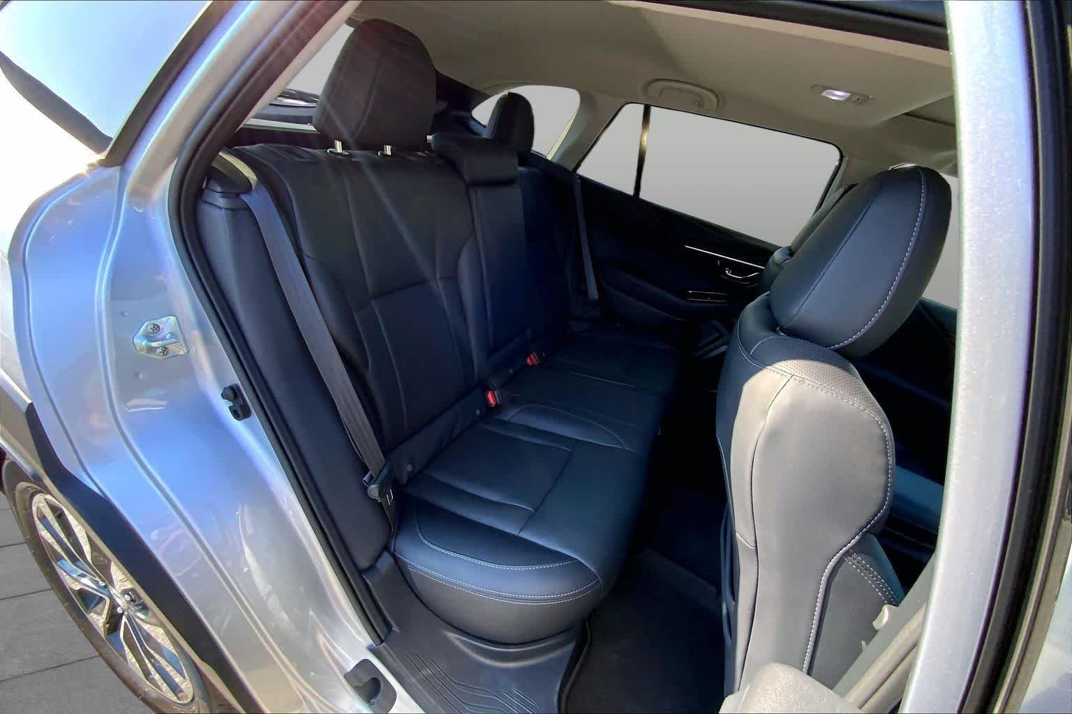 Used 2024 Ice Silver Metallic Subaru Touring image 19