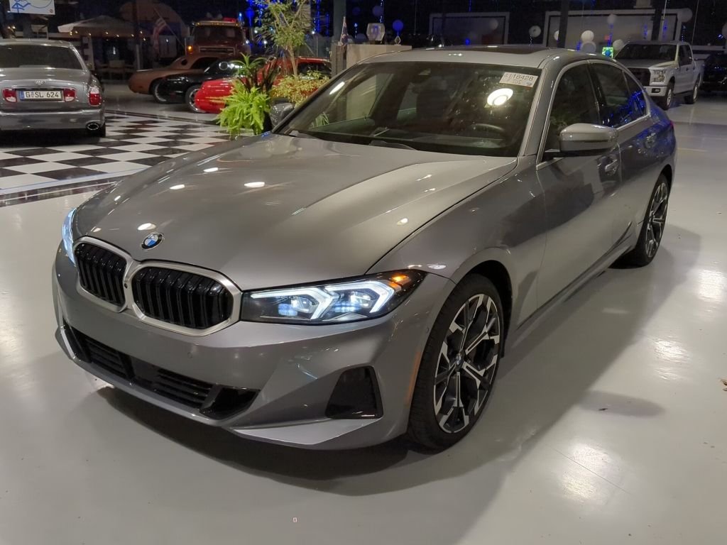 2025 BMW 3 Series 330i xDrive Sedan's photo