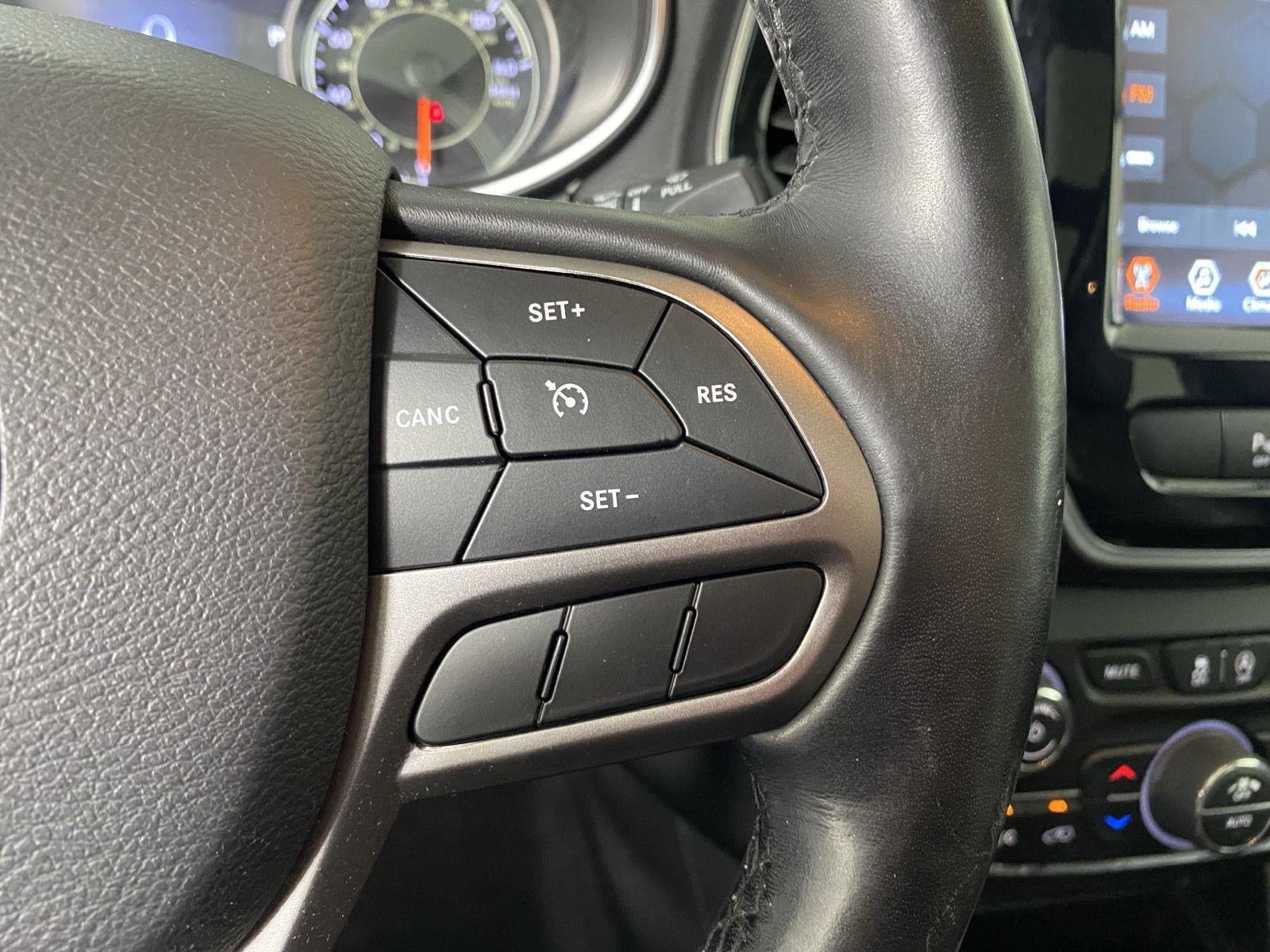 Used 2019 Bright White Clearcoat Jeep Limited image 17