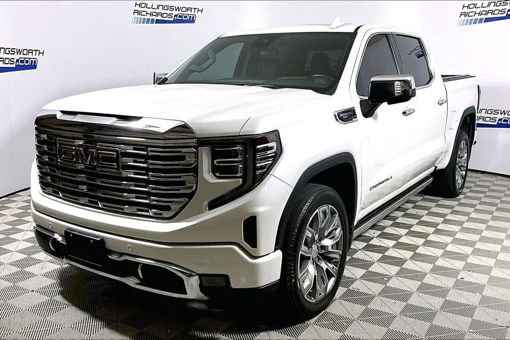 2024 GMC Sierra 4WD Crew Cab Short Box Denali's photo