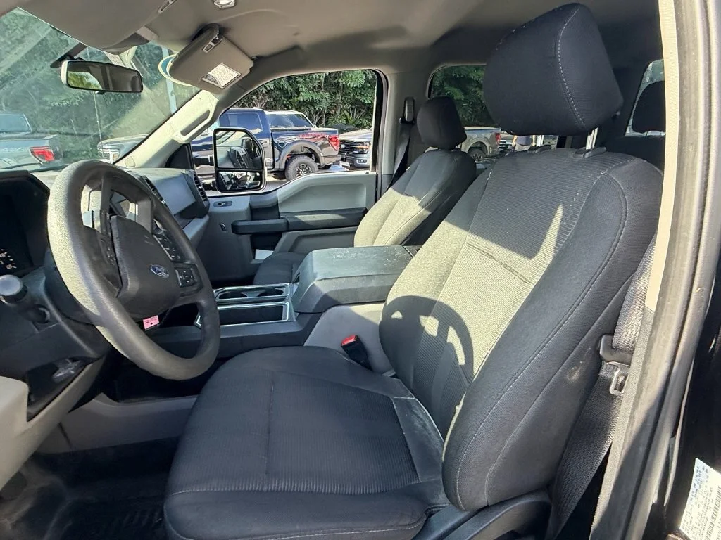 Used 2019 Agate Black Metallic Ford XL image 9