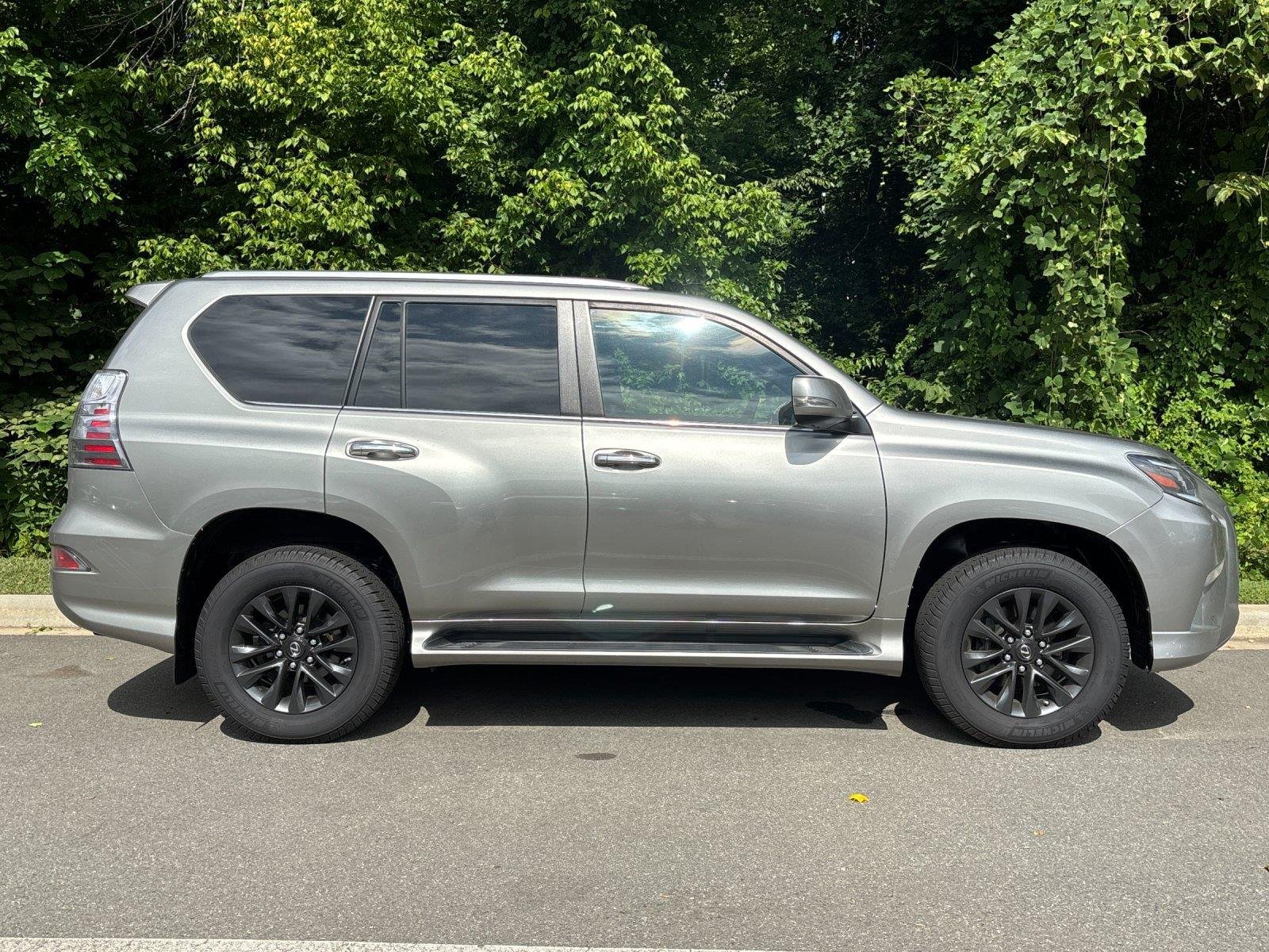 Used 2021 Atomic Silver Lexus GX 460 Premium image 6