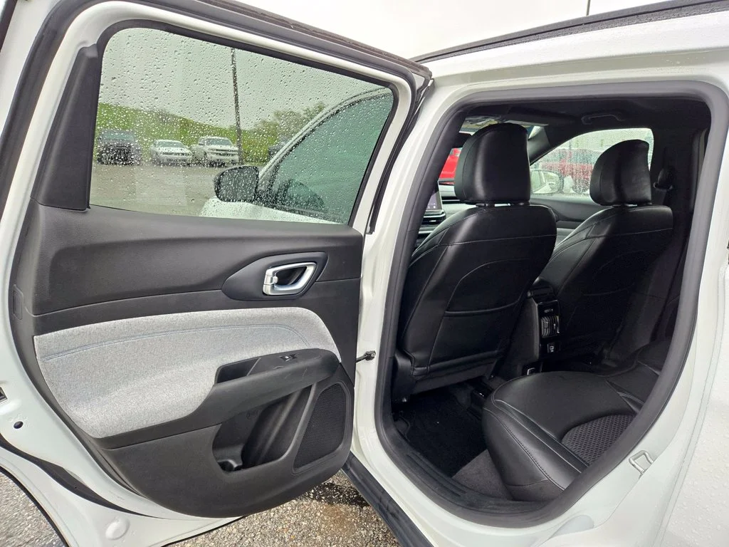 Certified Used 2023 White Jeep Latitude image 26