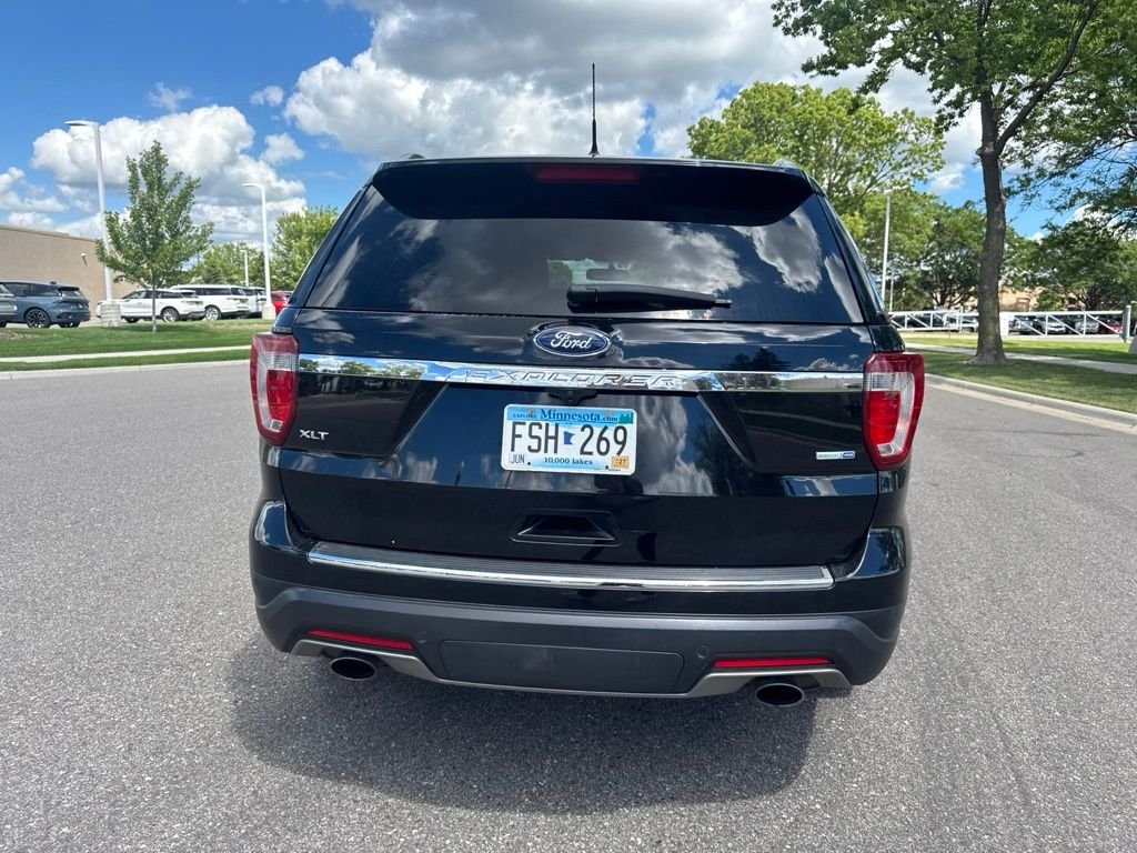 Used 2018 Black Ford XLT image 5
