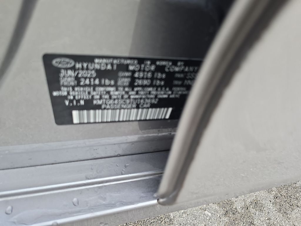 Used 2026 Silver Genesis 2.5T image 24