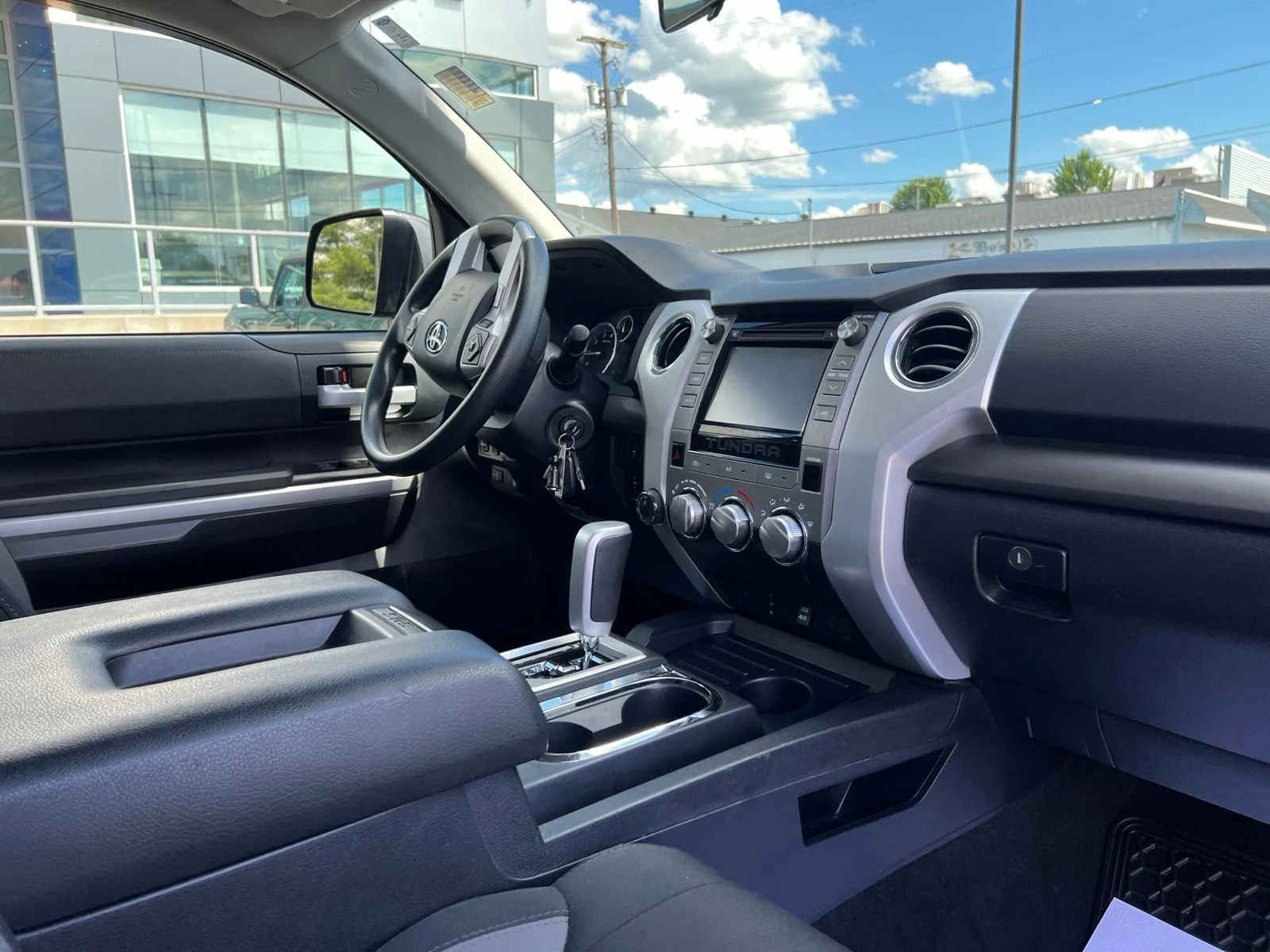 Used 2017 Black Toyota SR5 image 51