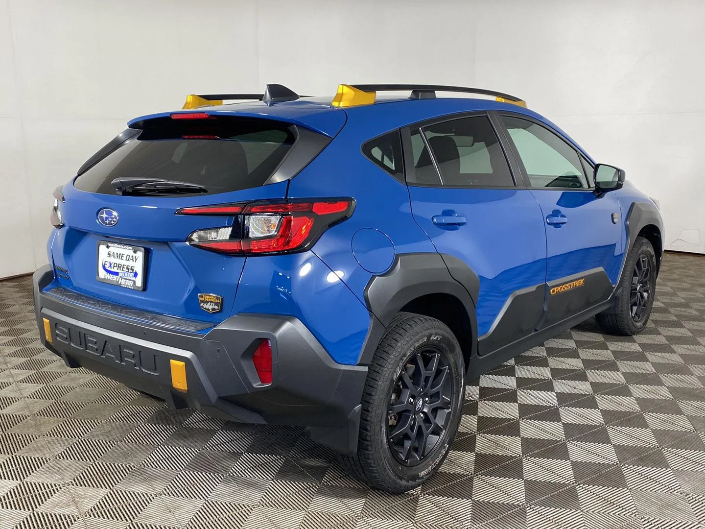 Used 2024 Geyser Blue Pearl Subaru Wilderness image 5