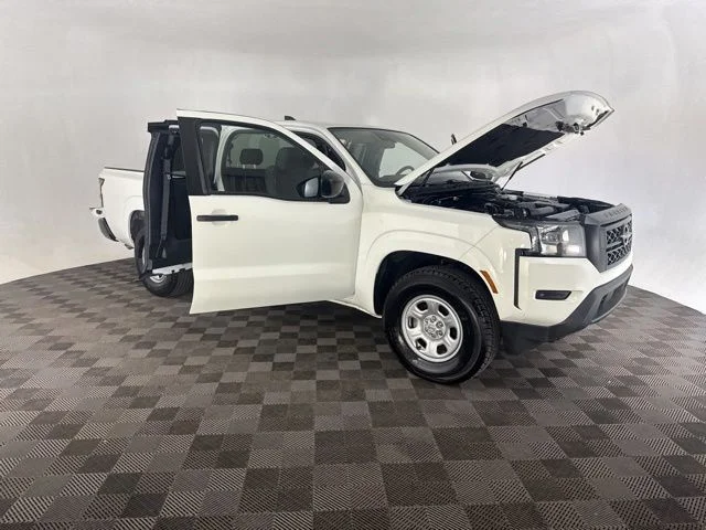 Used 2022 White Nissan S image 12