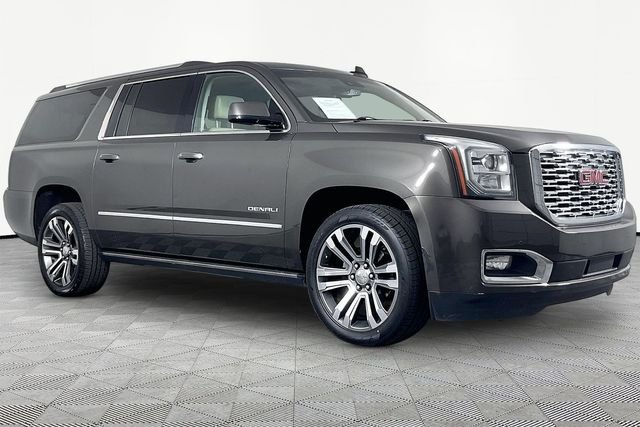 Used 2019 Gray GMC Denali image 3