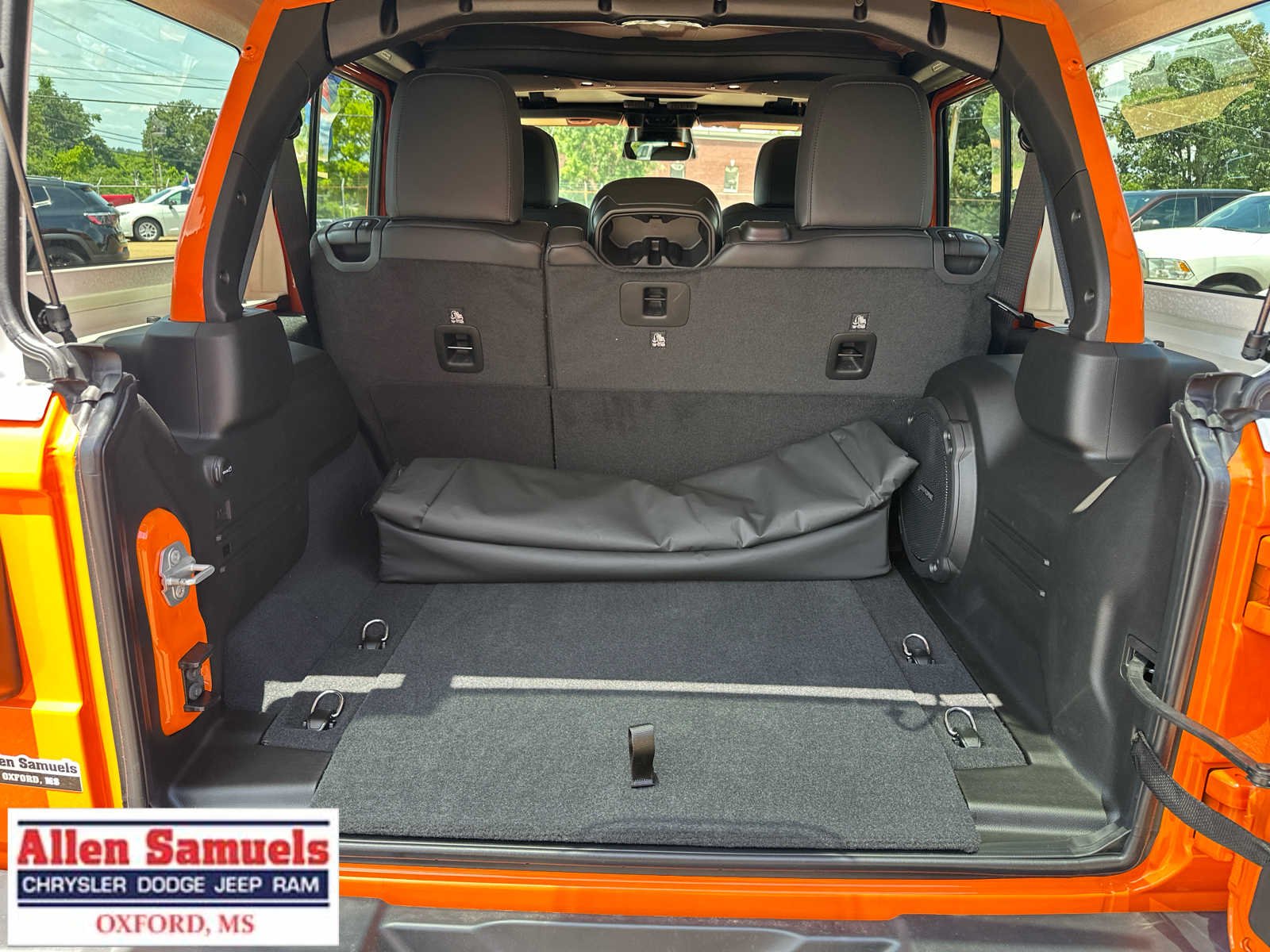 New 2026 Joose Exterior Paint Jeep Sahara image 32