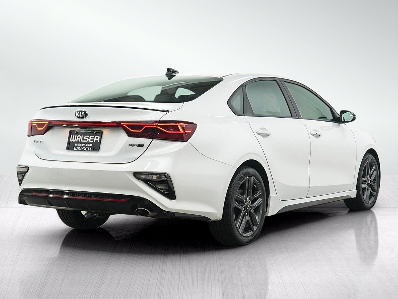 Used 2021 Snow White Pearl Kia GT-Line image 6