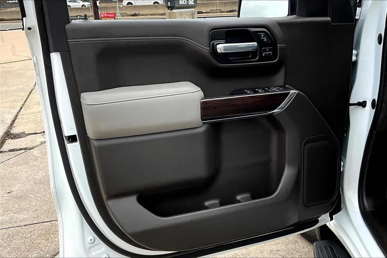 Used 2019 Summit White GMC SLT image 22