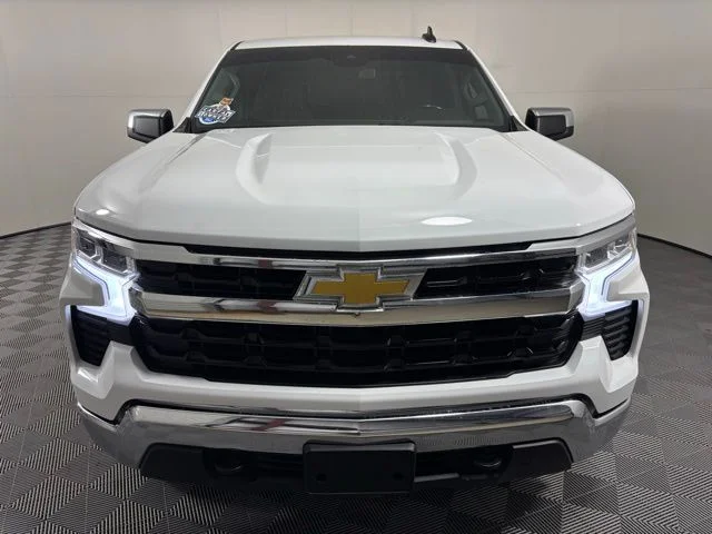 Used 2024 White Chevrolet LT image 2