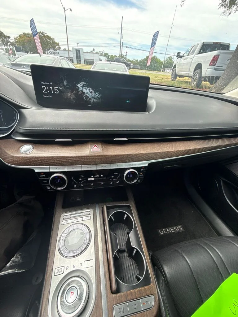 Used 2022 White Genesis 2.5T image 15