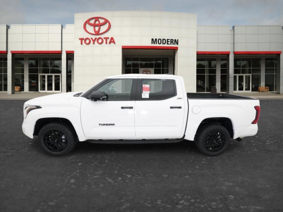 New 2026 Ice Cap Toyota SR5 image 6