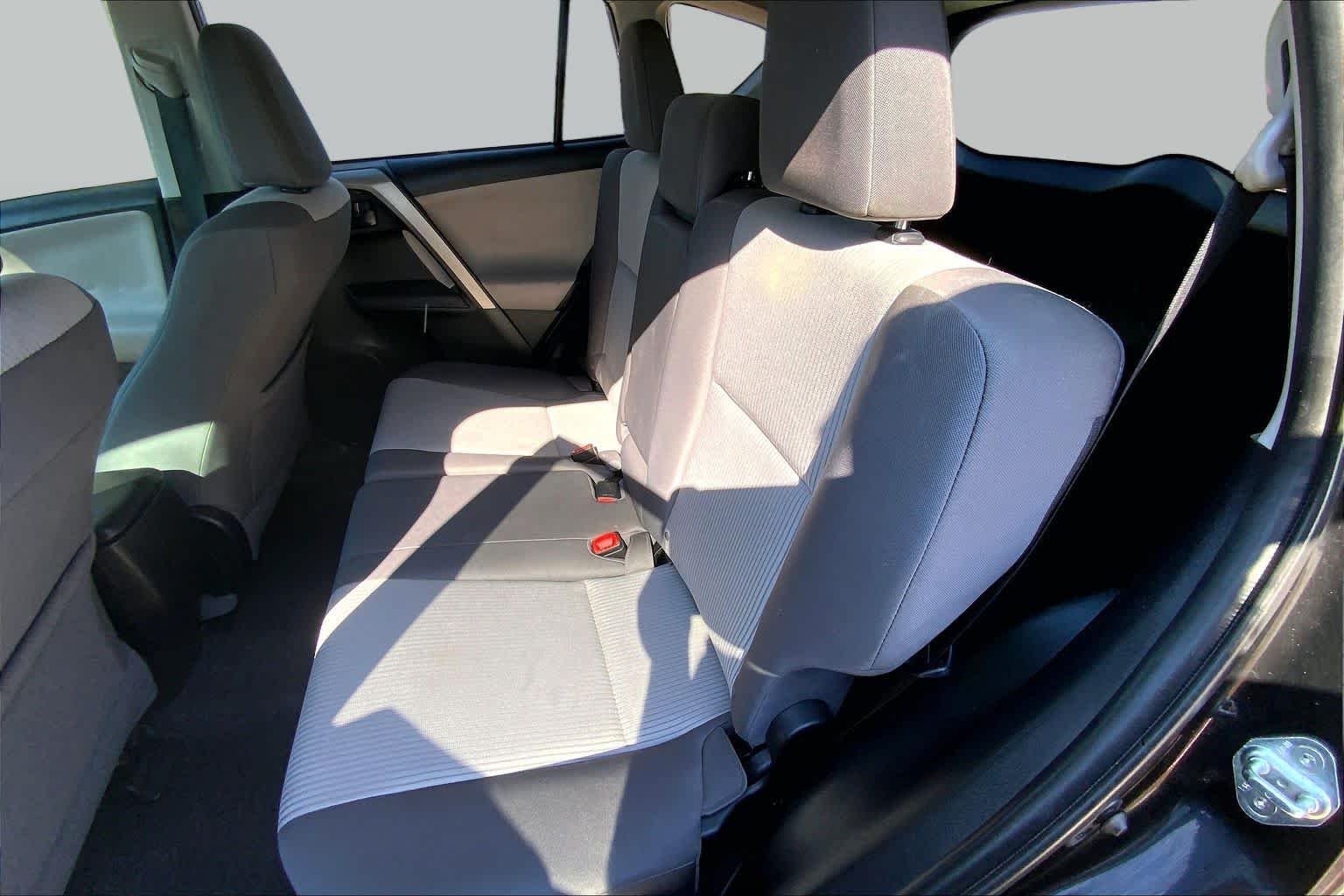 Used 2015 Black Toyota LE image 21